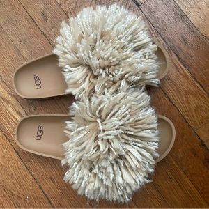 UGG Cindy Beige Shaggy Slides